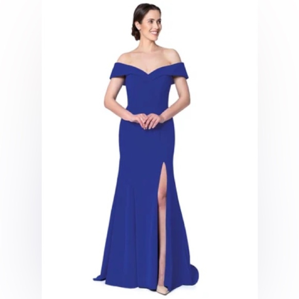 Elegant Off-Shoulder Blue Evening Dress